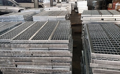 鋼梯踏步板 鋼梯踏步板